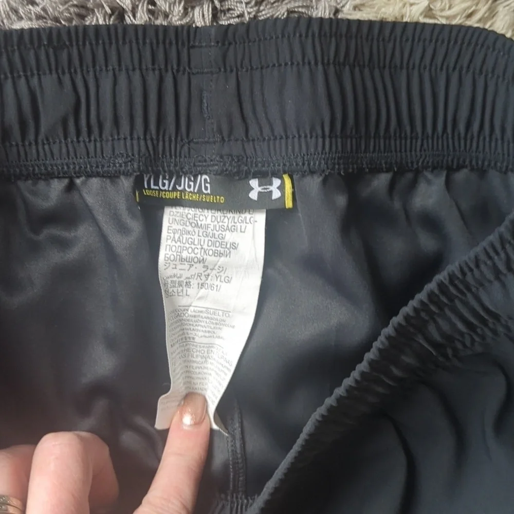 Under Armour Black Athletic Sweat Pants Youth Size XL